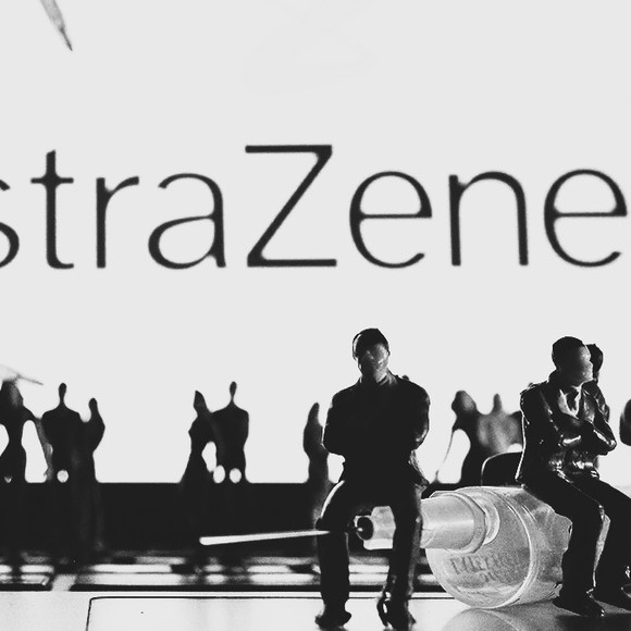 Суды встали на сторону СМИ в спорах с AstraZeneca из-за репутации